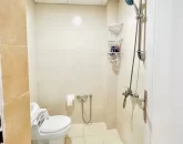 دوش حمام و توالت فرنگی حمام آپارتمان در بندر عباس