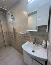 دوش حمام وروشویی و آیینه حمام ویلا در بندر عباس